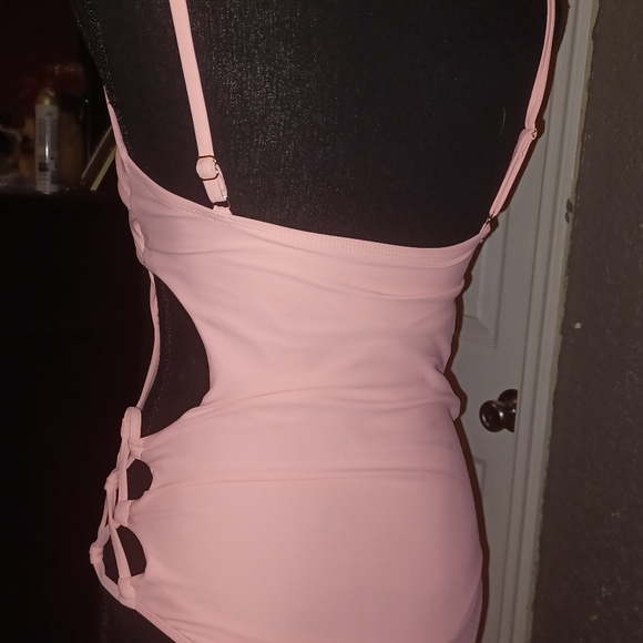 Bathing suit - Picture 5 of 5